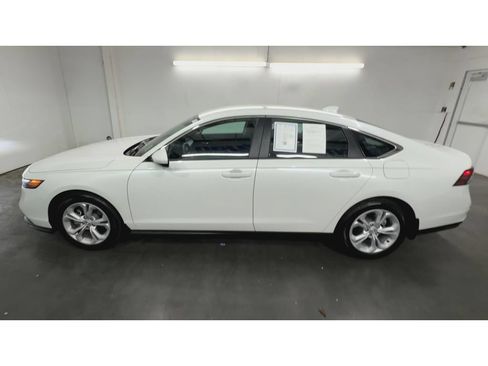 Used 2025 Honda Accord LX image 5