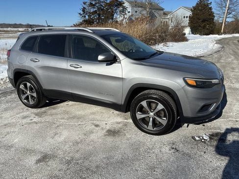 Used 2019 Jeep Cherokee Limited image 13