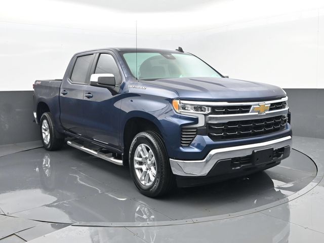 Used 2023 Chevrolet Silverado 1500 LT AWD/4WD image 3