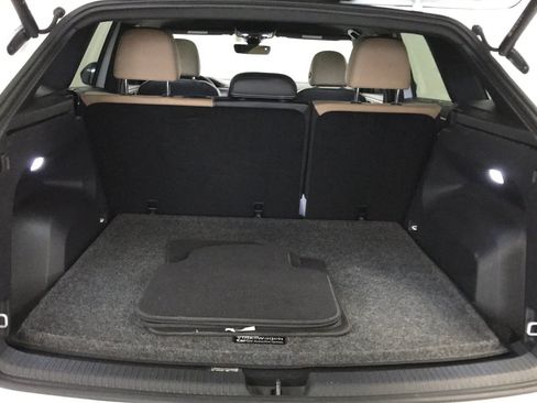 Used 2024 Volkswagen Atlas Cross Sport SE FWD image 13