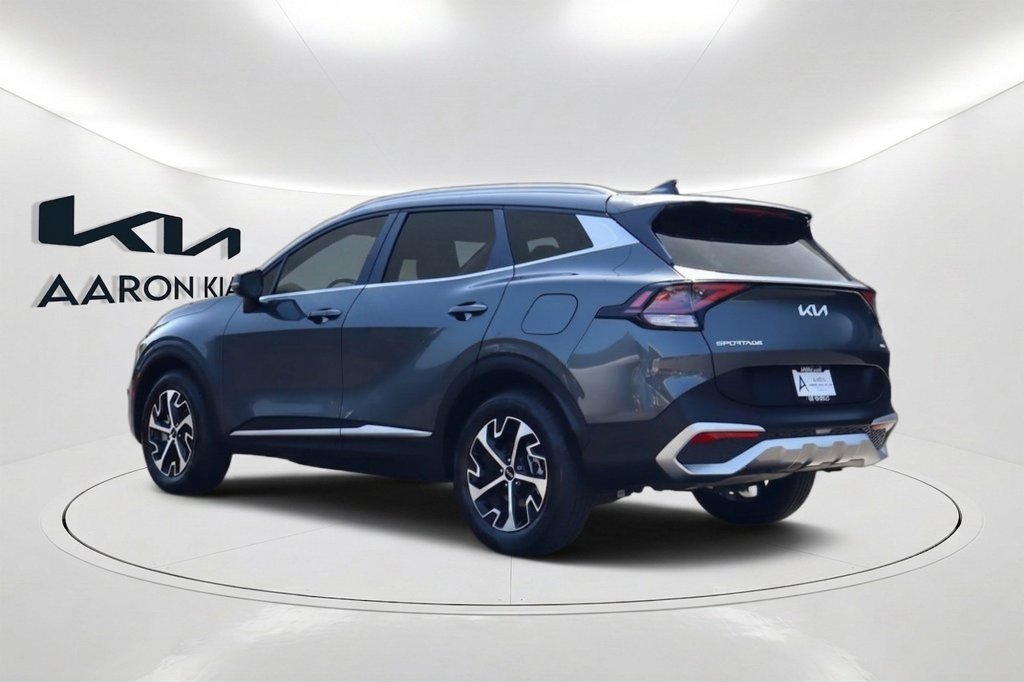 Used 2023 Kia Sportage EX AWD/4WD image 7