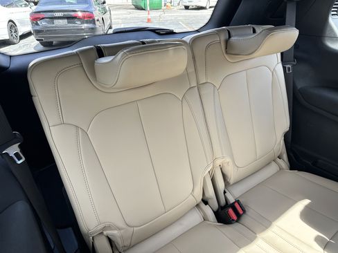 Used 2025 Jeep Grand Cherokee L Limited image 20