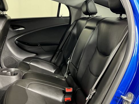 Used 2018 Chevrolet Volt LT w/ LT Driver Confidence Package image 14