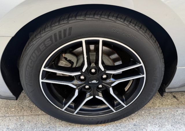 Used 2020 Ford Mustang Premium RWD image 32