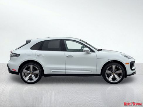 Used 2025 Porsche Macan image 5