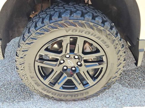 Used 2025 Chevrolet Silverado 1500 LT Trail Boss w/ Protection Package AWD/4WD image 12