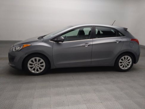Used 2016 Hyundai Elantra GT FWD image 2