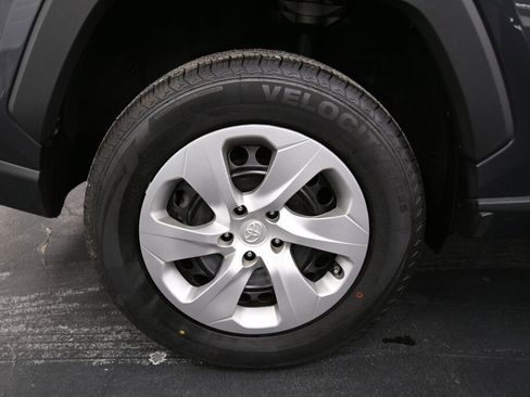 Certified 2023 Toyota RAV4 LE image 29