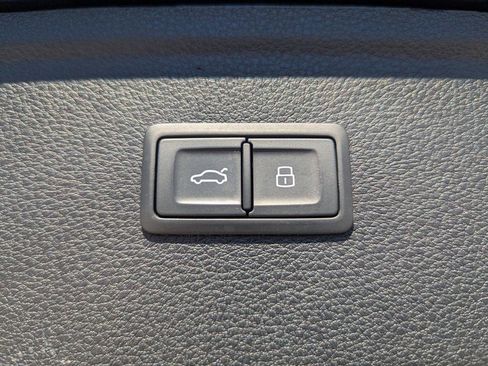 Used 2021 Audi Q5 Premium Plus image 9