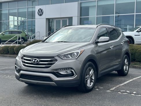Used 2017 Hyundai Santa Fe Sport image 3