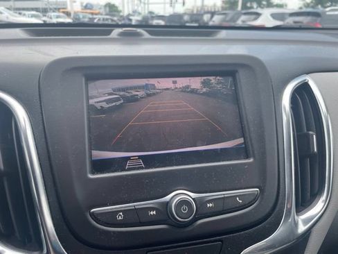 Used 2021 Chevrolet Equinox LS w/ LS Convenience Package FWD image 13