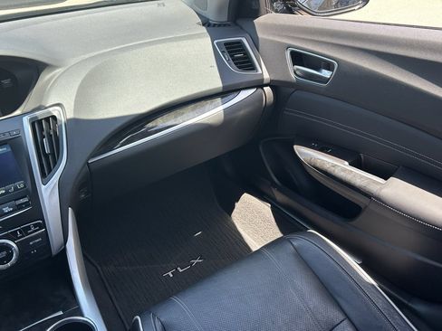 Used 2019 Acura TLX V6 w/ Technology Package FWD image 18