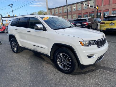 Used 2021 Jeep Grand Cherokee Limited AWD/4WD image 11