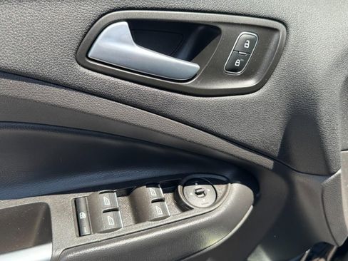 Used 2019 Ford Escape SE AWD/4WD image 15