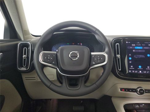 Certified 2026 Volvo XC40 B5 Plus AWD/4WD image 12