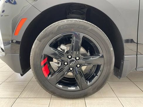 Used 2024 Chevrolet Equinox Premier AWD/4WD image 9