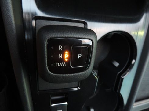 Used 2023 Nissan Rogue SV image 23