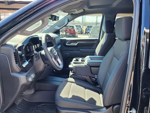 New 2026 GMC Sierra 1500 Elevation w/ LPO, Elevation Black Package AWD/4WD image 16
