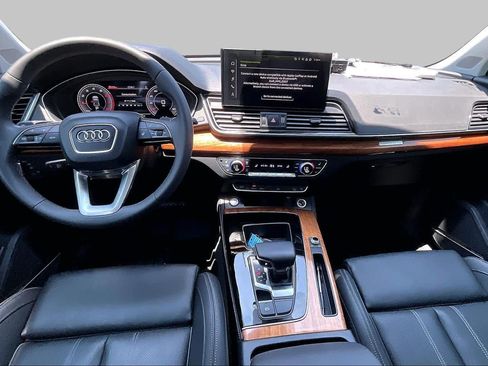 Used 2023 Audi Q5 2.0T Premium Plus w/ Premium Plus Package AWD/4WD image 16
