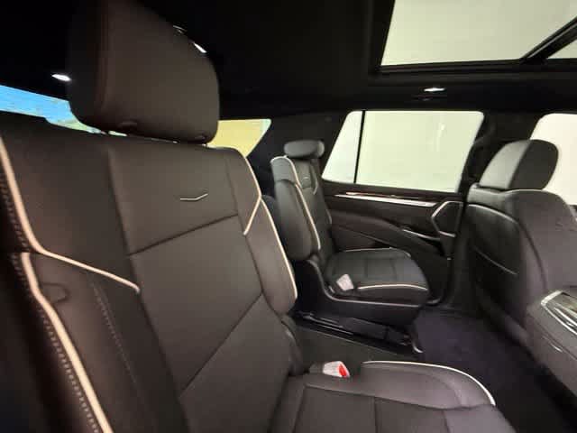 New 2026 Cadillac Escalade Luxury w/ Touring Package AWD/4WD image 35