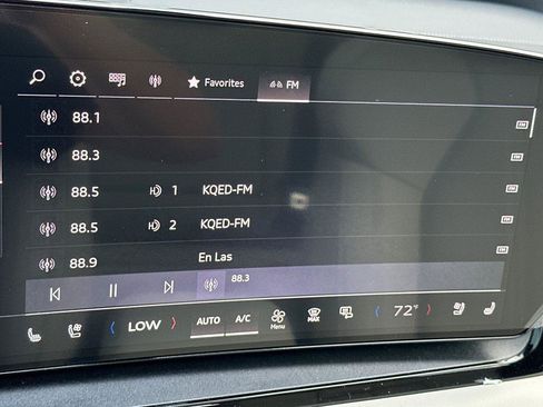 New 2025 Audi Q6 e-tron Premium Plus image 17