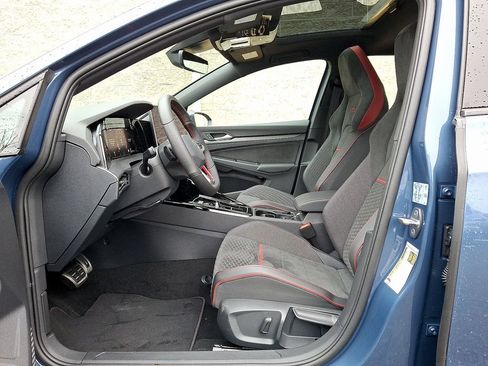 New 2025 Volkswagen GTI SE FWD image 9