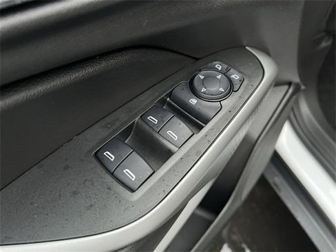 Certified 2024 Chevrolet Trax RS w/ Driver Confidence Package image 14