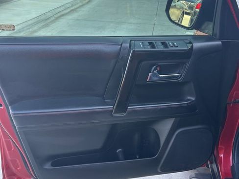 Used 2019 Toyota 4Runner TRD Off-Road Premium image 6