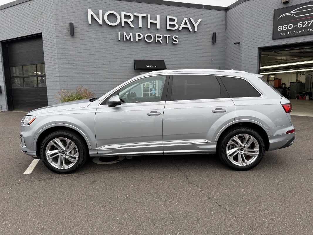 Used 2023 Audi Q7 2.0T Premium w/ Convenience Package AWD/4WD image 12