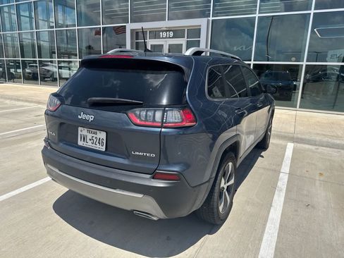 Used 2021 Jeep Cherokee Limited w/ Mopar Interior Package AWD/4WD image 6