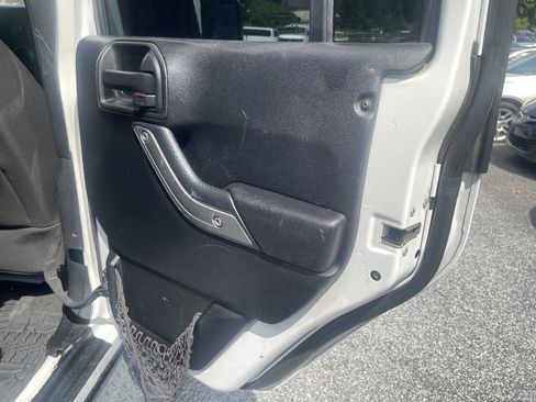 Used 2014 Jeep Wrangler Unlimited Sport w/ Quick Order Package 24S AWD/4WD image 23