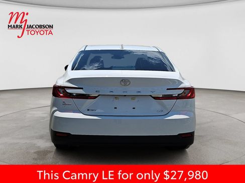 Used 2025 Toyota Camry LE FWD image 11