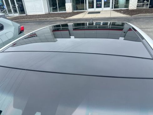 Certified 2018 Toyota Camry XSE FWD image 3