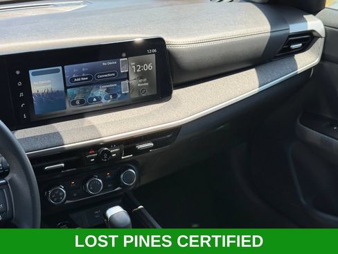 Used 2025 Nissan Kicks SV FWD image 21