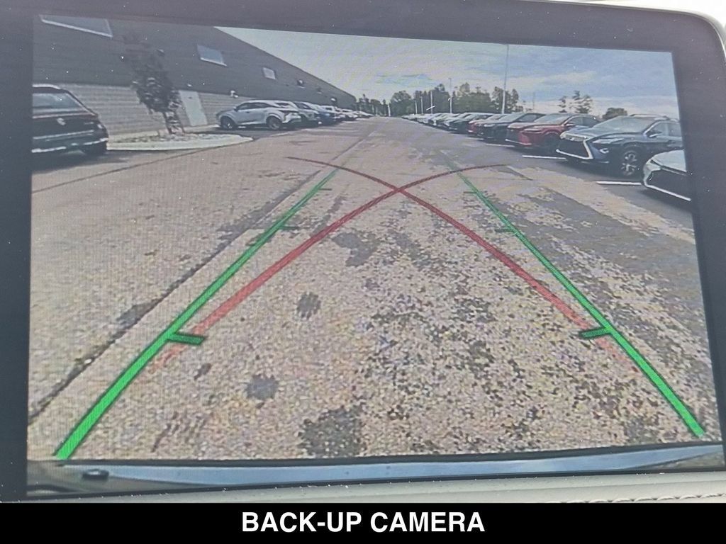 Used 2018 BMW X5 M AWD/4WD image 5