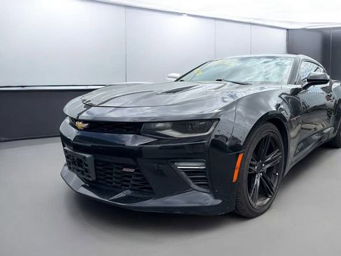 Used 2016 Chevrolet Camaro SS RWD image 11