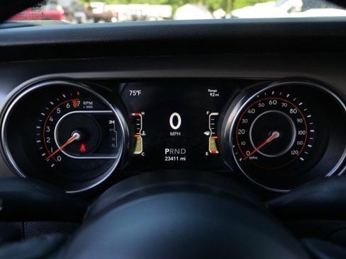 Used 2022 Jeep Gladiator Sport AWD/4WD image 13
