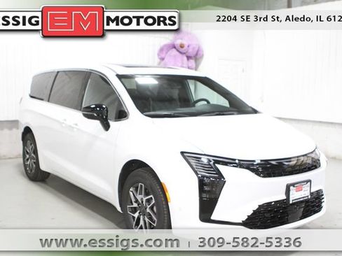 New 2027 Chrysler Pacifica Limited AWD/4WD image 1