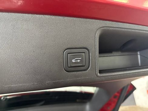 Used 2024 GMC Terrain AT4 AWD/4WD image 15