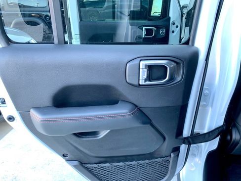 Used 2022 Jeep Gladiator Rubicon w/ LED Lighting Group image 16