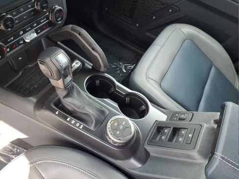 Used 2024 Ford Bronco Outer Banks AWD/4WD image 15