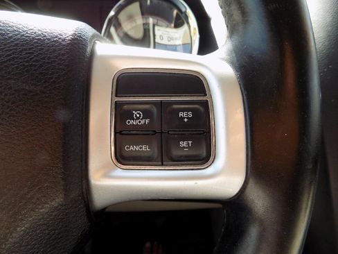 Used 2012 RAM C/V w/ UConnect Hands-Free Group FWD image 18
