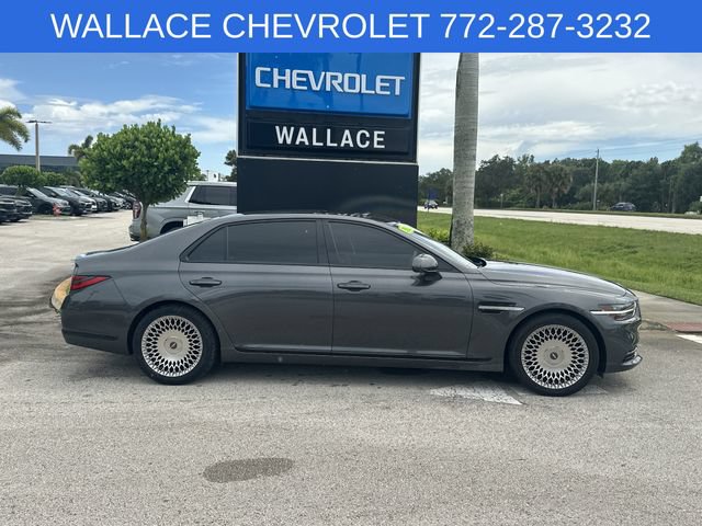 Used 2020 Genesis G90 3.3T Premium RWD image 6