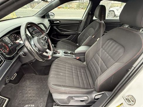 Used 2019 Volkswagen Jetta GLI FWD image 14
