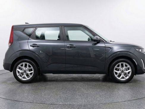 Used 2025 Kia Soul LX w/ LX Technology Package image 11