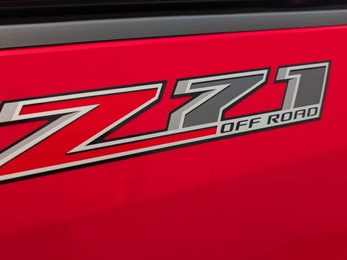 Used 2017 Chevrolet Colorado Z71 AWD/4WD image 23