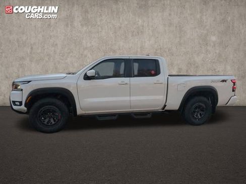 Certified 2025 Nissan Frontier PRO-4X image 4