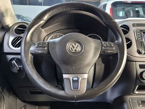 Used 2017 Volkswagen Tiguan Limited w/ Premium Package image 24