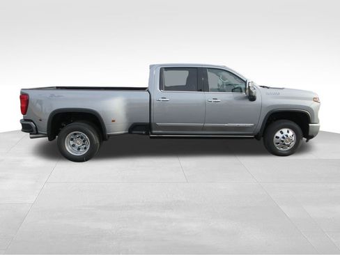 New 2026 Chevrolet Silverado 3500 High Country w/ High Country Premium Package image 6