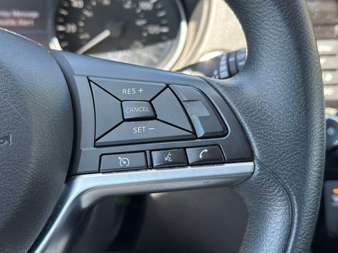 Used 2020 Nissan Rogue Sport SV AWD/4WD image 21